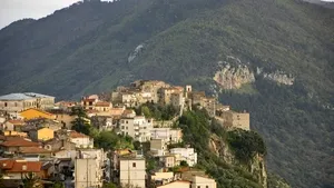 Localitatea italiană în care poți cumpăra o casă cu 1 euro. Ce obligații are cumpărătorul