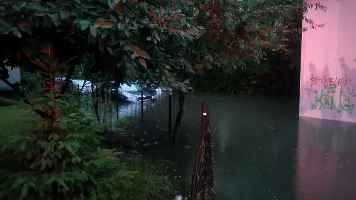 Ploile au făcut prăpăd în municipiul Iaşi / Sursa foto: ISU Iași