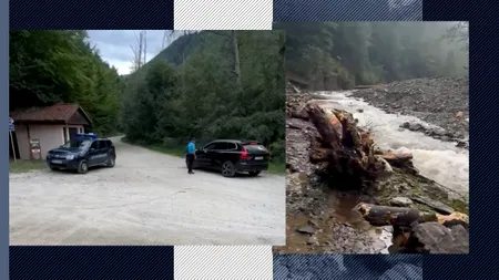 UPDATE | Aproape 80 de turiști care se aflau pe munte când drumul spre Vârful Moldoveanu s-a rupt au fost coborâți în siguranță