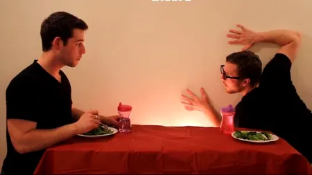 VIDEO. Cum mănâncă animalele, în interpretarea oamenilor