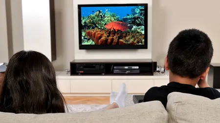 Cum afectează televizorul creativitatea copilului