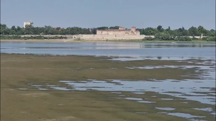 La Calafat poți trece la picior Dunărea până la Vidin