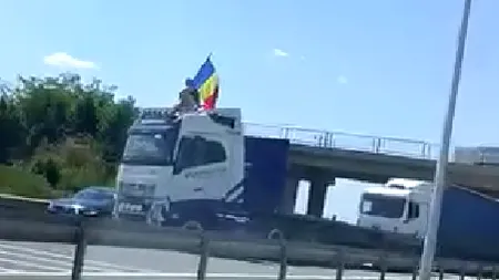 Incident grav pe A1, sensul Pitești – București. Un șofer a blocat autostrada cu un CAMION, apoi s-a urcat pe cabină cu un steag în mână