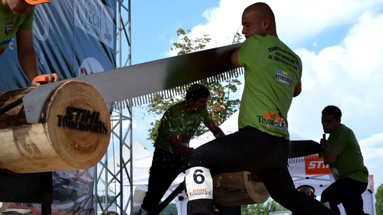 Topor de 1.000 de euro, joagăr de 2.000 de euro și un motoferăstrău de 6.500. Cât te costă dacă vrei să participi la Campionatul Național al Tăietorilor de Lemne 