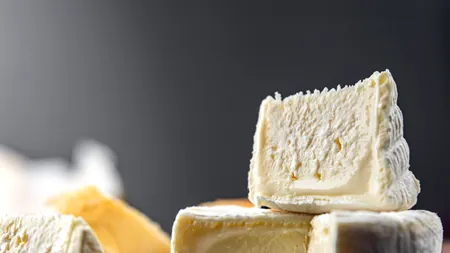 Cele mai simple și eficiente soluții pentru eliminarea excesului de sare din brânză, fără a afecta gustul