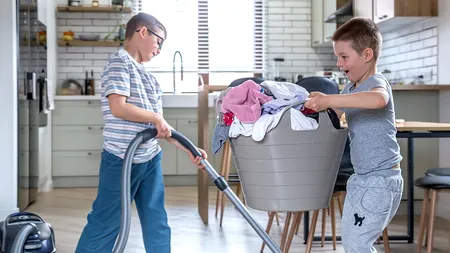 Cum să crești un mic lider: Pași simpli pentru decizii responsabile