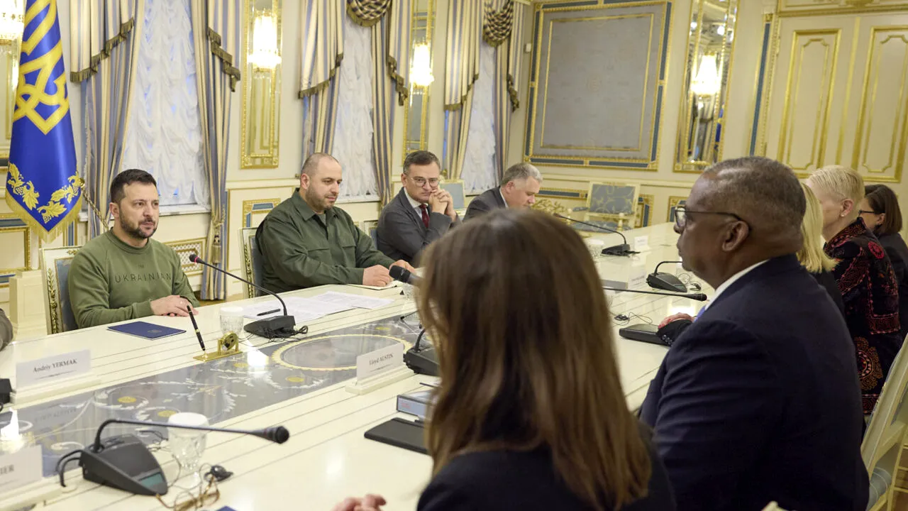 Lloyd Austin a anunțat, la Kiev, asistență militară suplimentară pentru Ucraina