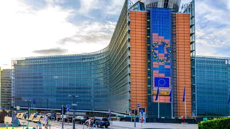 ROMÂNIA, vizată de proceduri ale Comisiei Europene din cauza întârzierilor în aplicarea directivelor UE