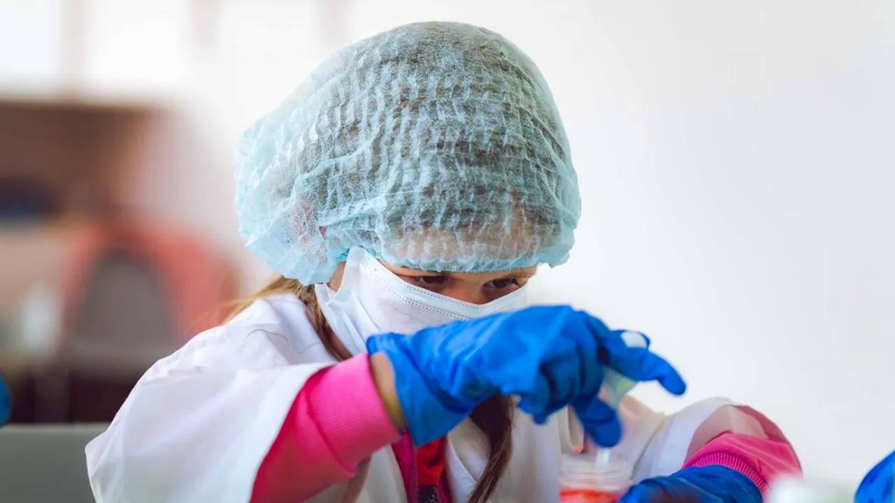 Fizician, despre variantele de protecție în fața coronavirusului: Masca oferă mult mai multă protecție