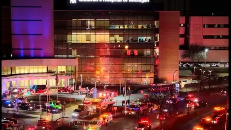 Paradă inedită în fața unui spital de copii din SUA. Sute de mașini de poliție și pompieri au defilat cu girofarul pornit pentru copii bolnavi