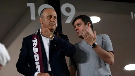 Titularul Rapidului, în CÂRJE. Victor Angelescu recunoaște că situația este complicată: „Să sperăm că mai prinde niște meciuri”