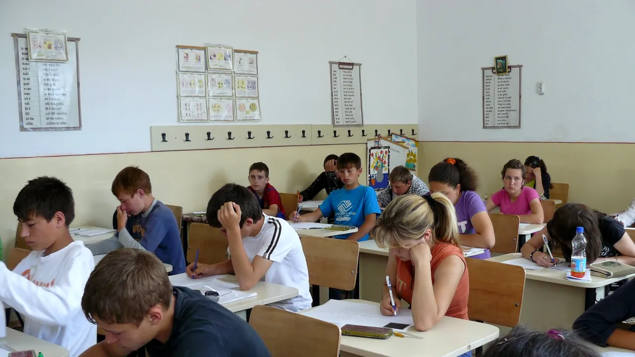 Vineri este ultima zi de școală pentru absolvenții clasei a VIII-a