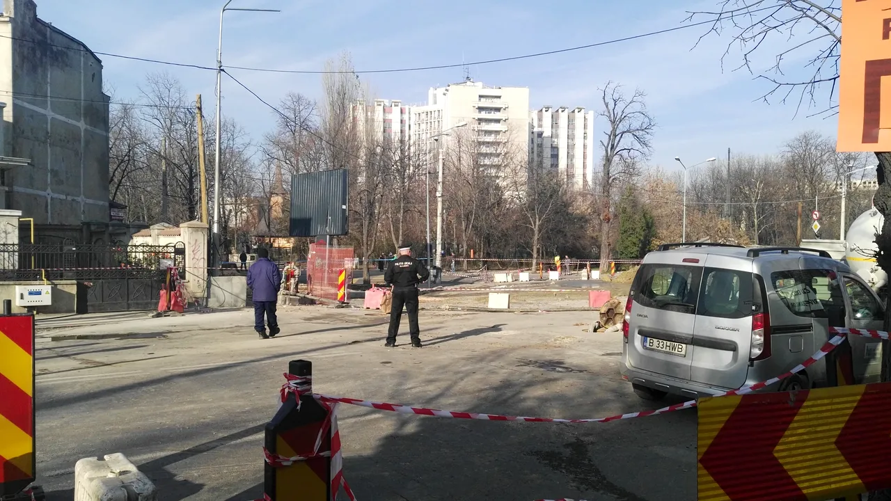 Fisuri într-o altă casă din zona Eroilor din București. Proprietarul dă vina pe lucrările făcute la metrou 