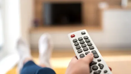 Un studiu arată că prea mult timp în fața televizorului ar putea, într-adevăr, să îți afecteze creierul
