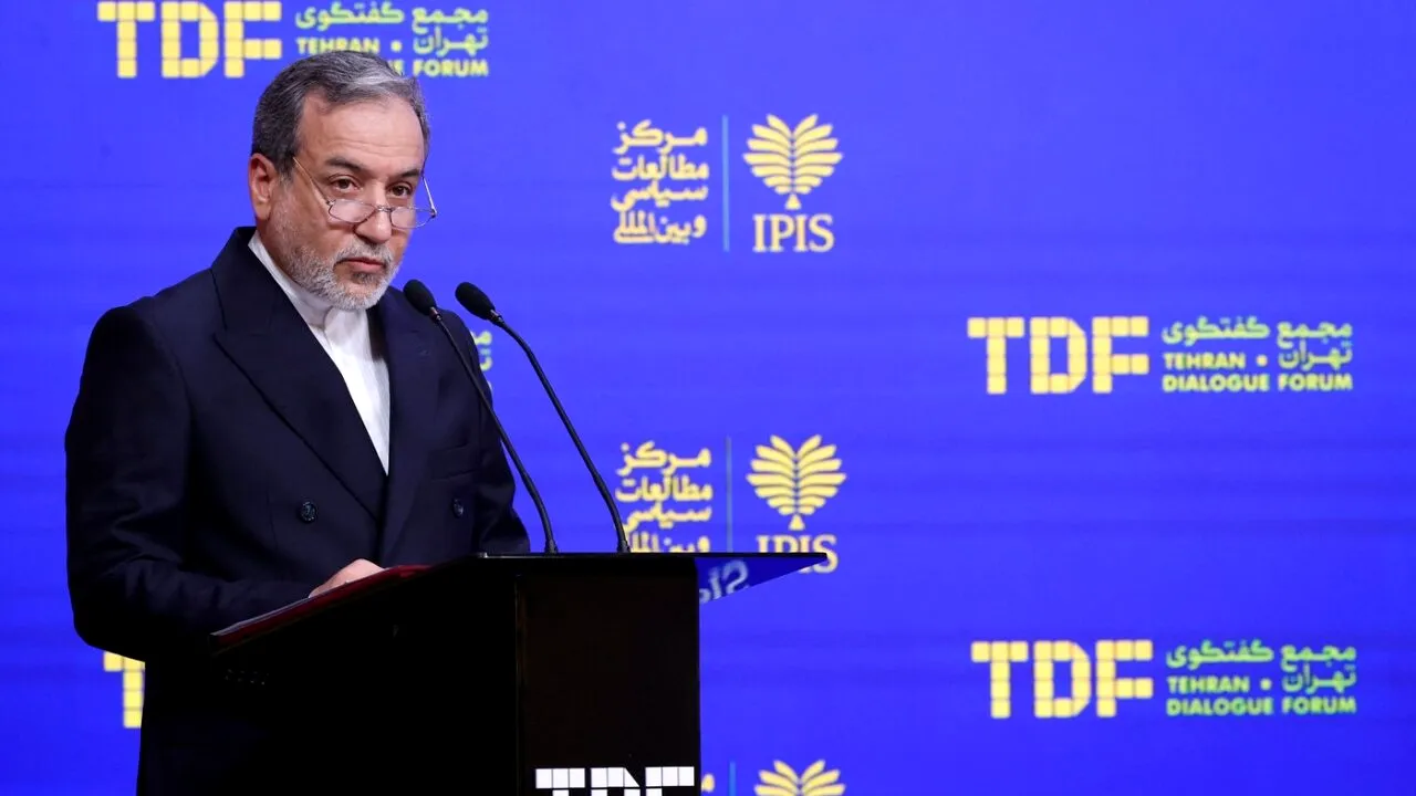 Iranul avertizează că NEGOCIERILE cu SUA riscă să eșueze, în cazul în care Washingtonul încearcă să oprească programul de îmbogățire a uraniului