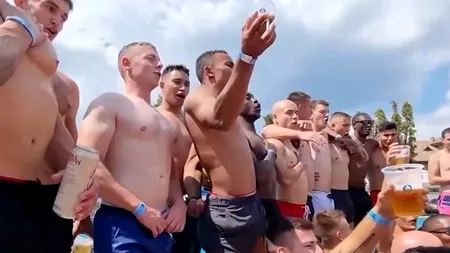 VIDEO - Concurs de băut bere între militarii NATO de la Cincu. Cine a câștigat