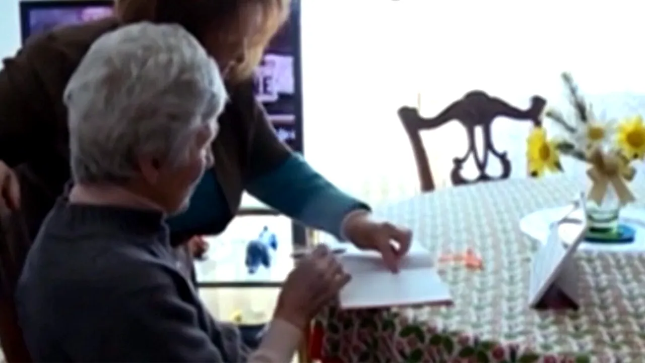 Ce a pățit un cuplu de pensionari, după ce a angajat o BADANTĂ moldoveancă de 30 de ani. Ce făcea Cristina în dormitorul bătrânilor, în lipsa acestora