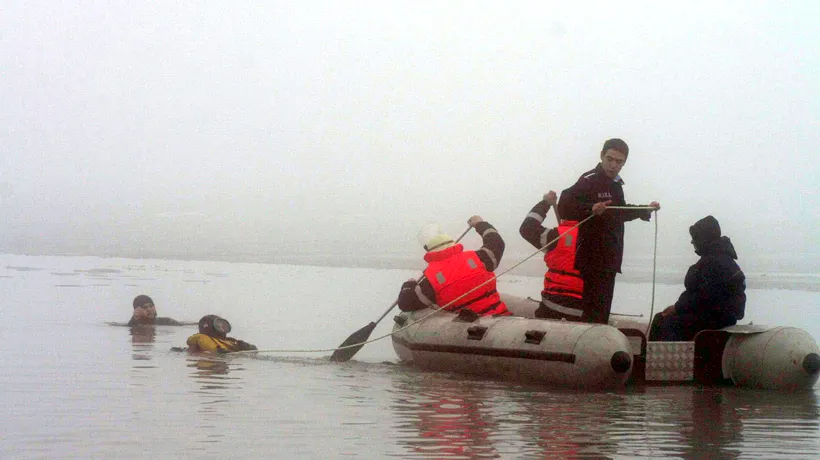 O fetiță a dispărut în apele râului Ialomița. Autoritățile au reluat căutările