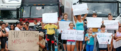 Autostradă ucraineană blocată la granița cu Ungaria ca protest față de mobilizarea decretată de Kiev: Să meargă funcționarii la război, nu copiii noștri
