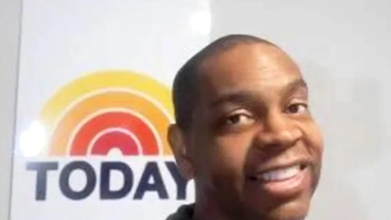 Un angajat Burger King și-a cumpărat o casă din donații. Motivul pentru care i-a fost răsplătită munca