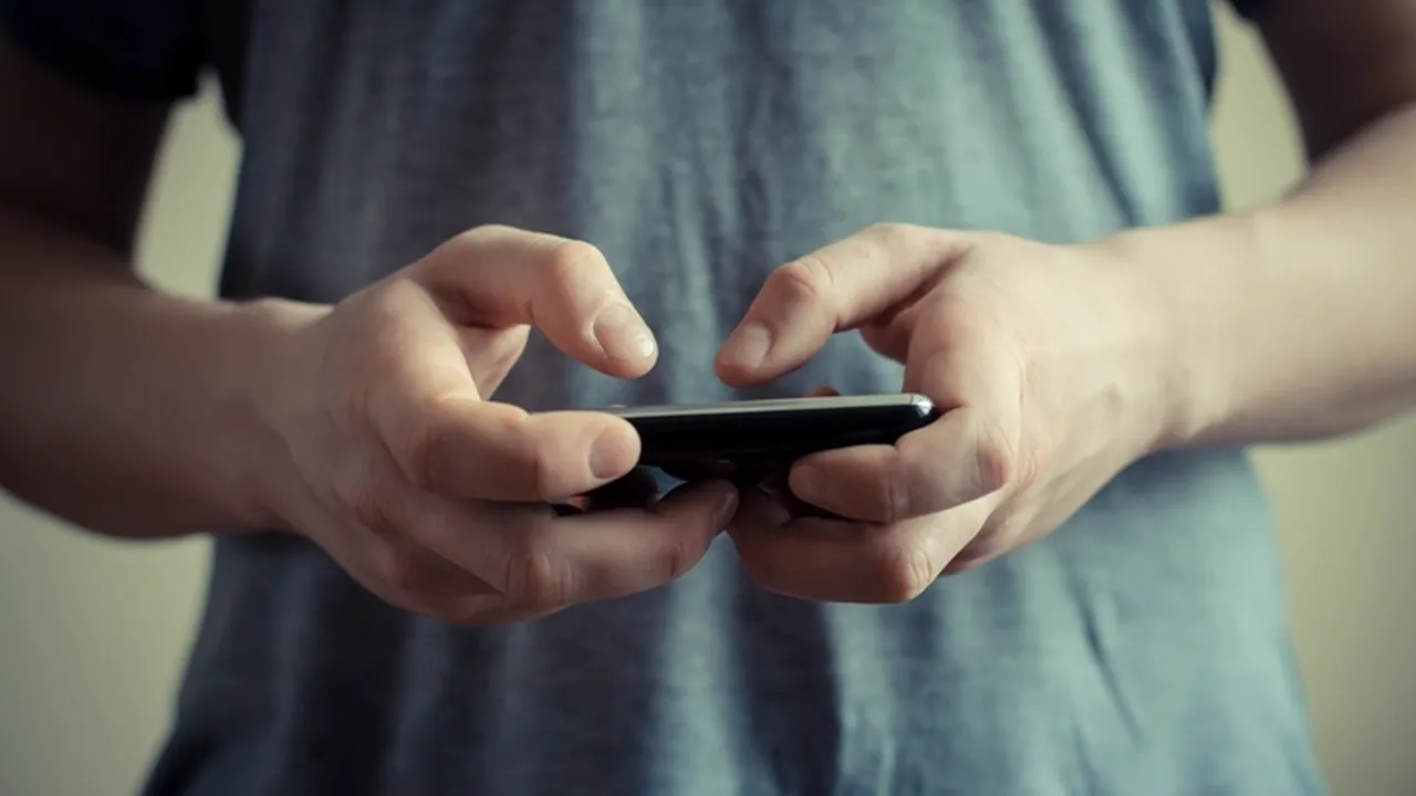 STUDIU: Atenție, telefonul mobil dăunează grav fericirii