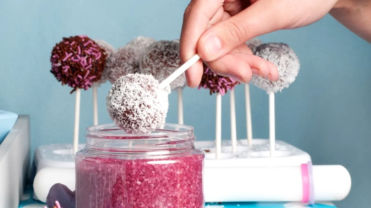 Un român consumă în medie 30 de kg de zahăr anual, dublul mediei europeane 