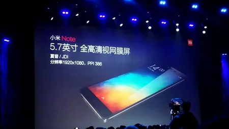 Al treilea cel mai mare producător de smartphone-uri îi dă emoții rivalei Apple. Telefonul care face iPhone 6 Plus să pară o afacere proastă