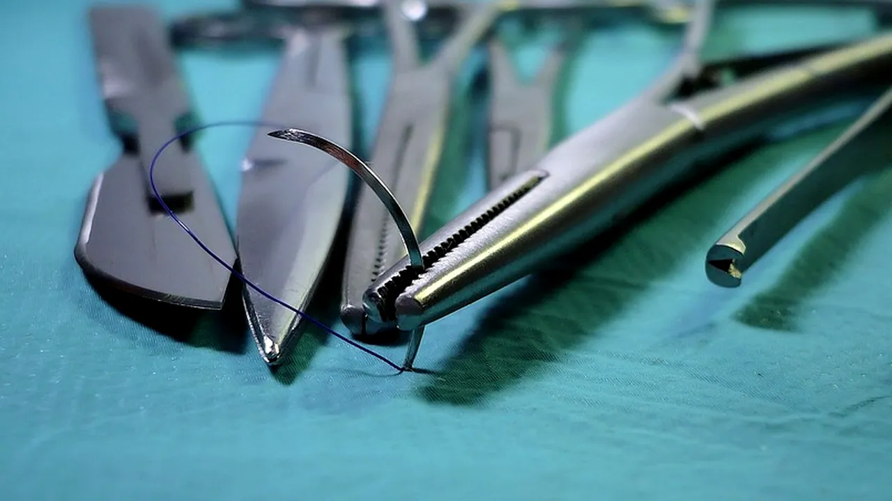 Instrumente medicale realizate de copii de 12 ani