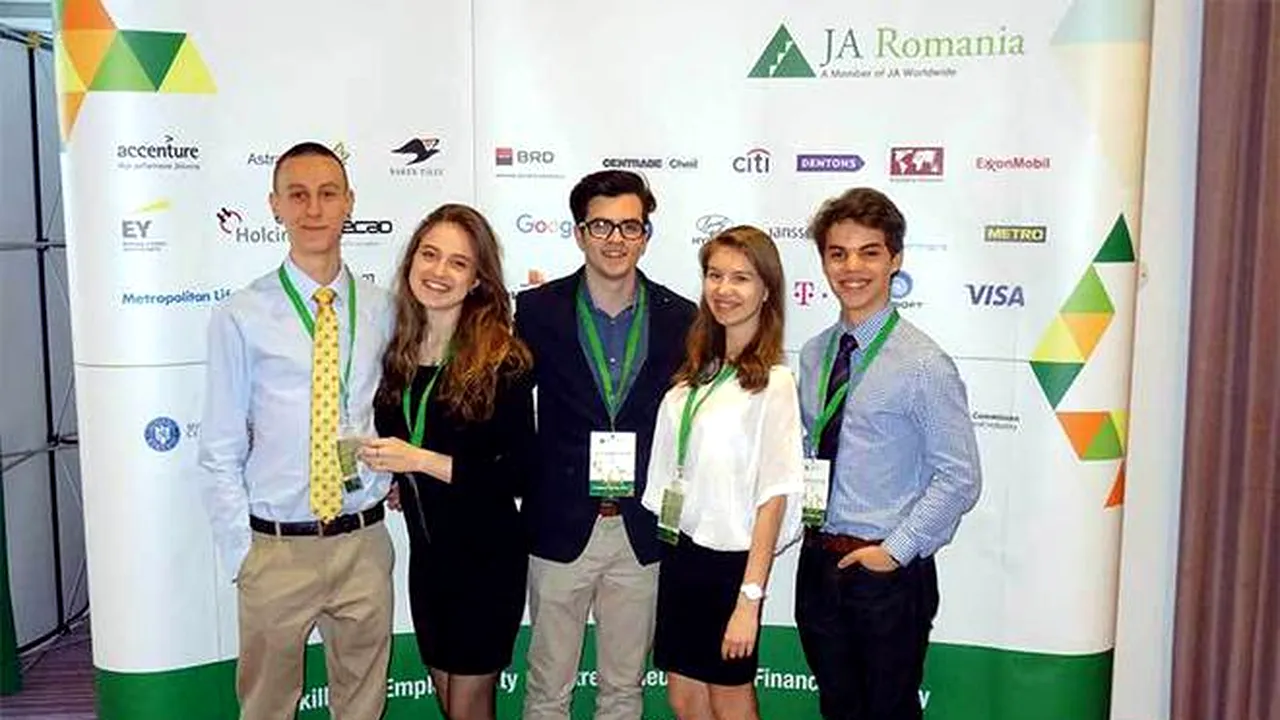 Cum arată și cum funcționează ochelarii pentru nevăzători inventați de liceenii români