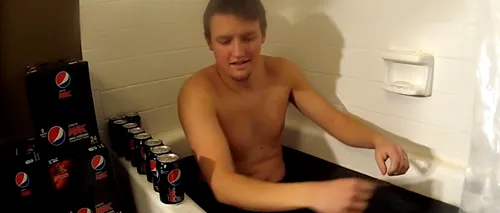 Bizar: un bărbat scufundat într-o cadă cu Pepsi. VIDEO