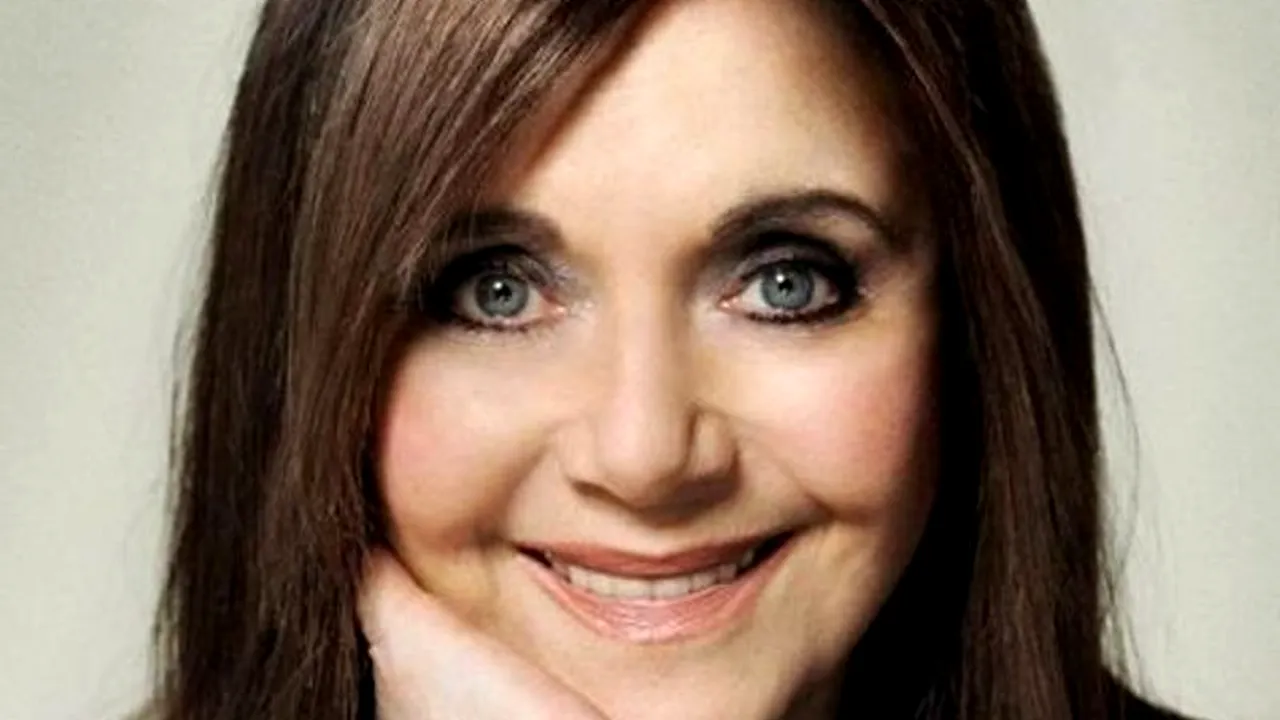 Arată cu 30 de ani mai tânără decât este în realitate. Care este secretul tinereții acestei femei