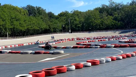 VIDEO | Cât costă să te dai cu karturile pe noul velodrom amenajat de primărie la Craiova