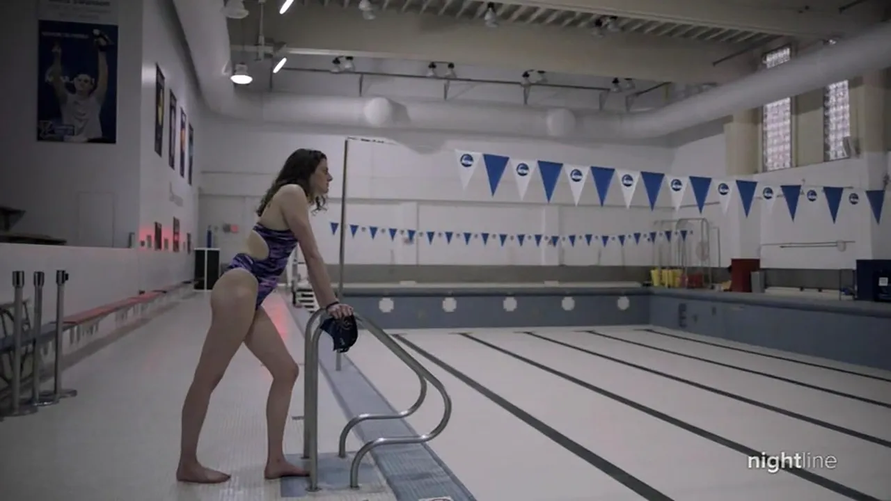 Federația Internațională de Natație interzice ca sportivii transsexuali să participe la competițiile feminine