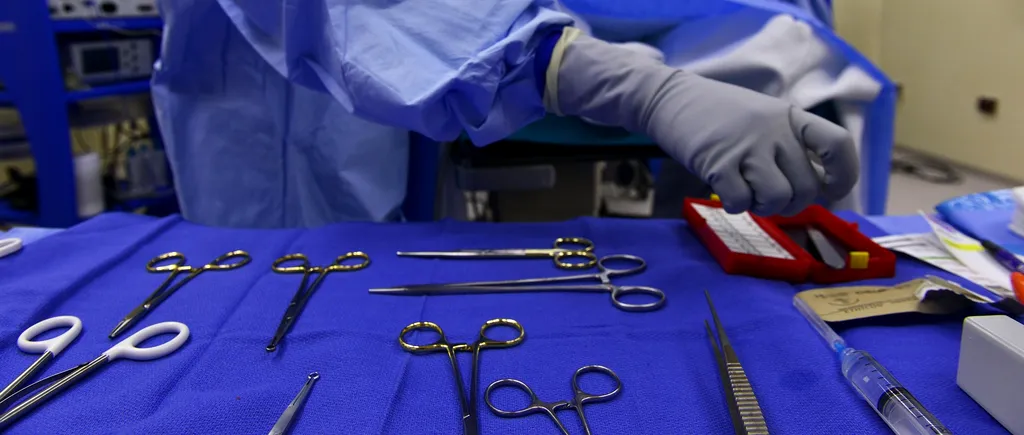 Un bărbat a trăit cu implanturi mamare în loc de plămâni. Cum a fost posibil așa ceva