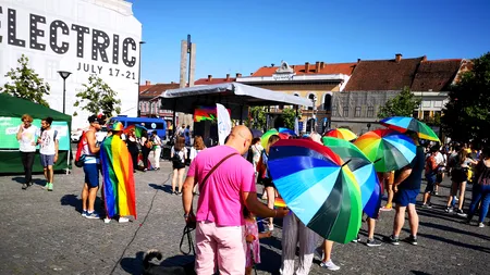 Marșul Cluj Pride. Mii de persoane cer parteneriat civil pentru membrii comunității LGBT: Drepturi egale pentru fiecare - VIDEO / FOTO