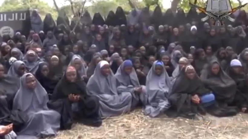 Prima înregistrare video cu presupuse eleve răpite în Nigeria: Ce au făcut cu ele islamiștii de la Boko Haram