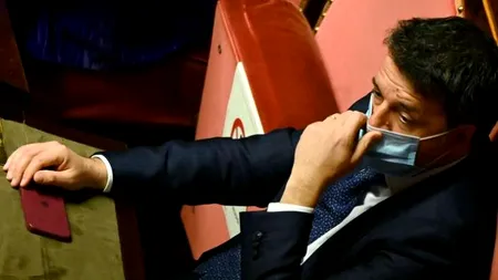 Fostul premier italian Matteo Renzi a primit, miercuri, un plic în care se aflau două gloanţe