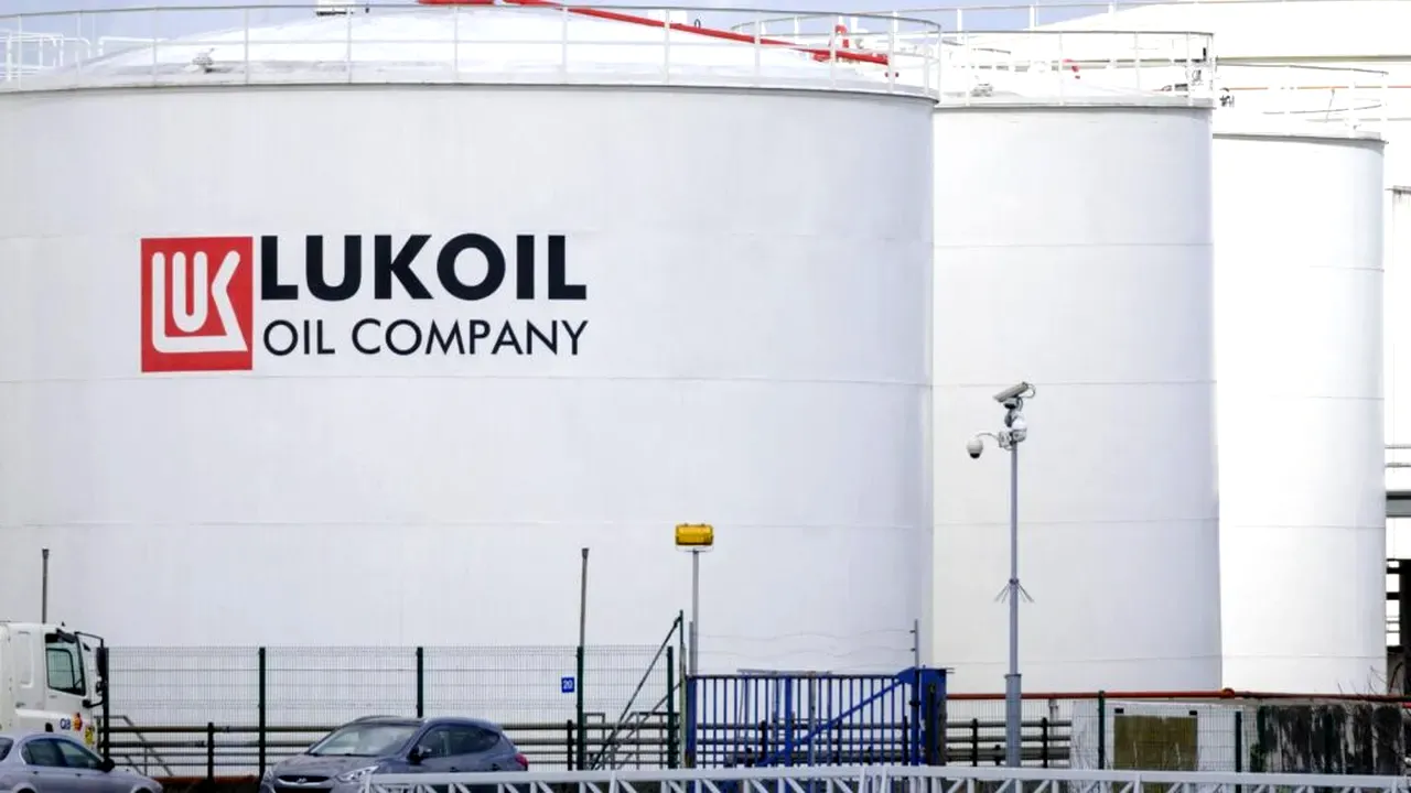 După Ungaria, Bulgaria, Moldova, și Kazahstan primește derogare de la sancțiunile SUA pe Lukoil. România nu a luat nicio decizie