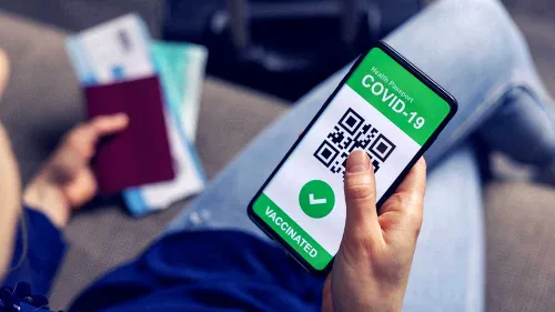 Cum vor primi românii certificatul digital verde pentru călătoriile în UE. STS a stabilit cum va arăta documentul și ce va conține codul QR