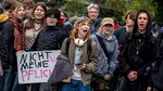 Zeci de mii de tineri germani se mobilizează sâmbătă în stradă, după modelul protestelor din Franța. Autoritățile de la Berlin se tem de izbucnirea unor violențe