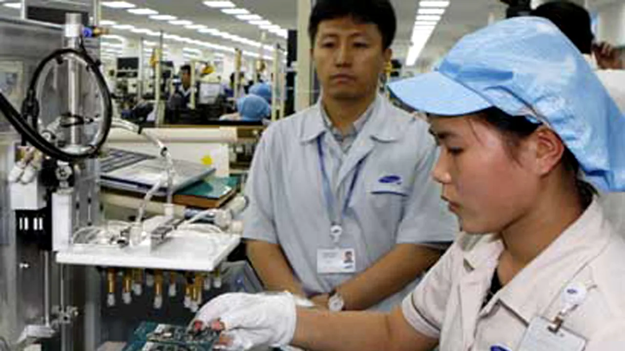 Cel mai mare producător de telefoane mobile din lume vrea investească în România