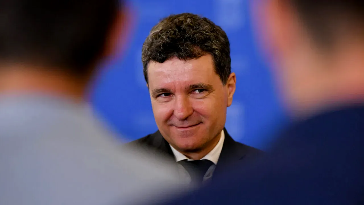 Surse: Nicușor Dan i-a sunat pe liderii partidelor. Președintele le-a propus o variantă „surpriză” de premier