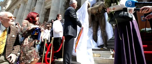 Statuia împăratului Traian, din centrul Capitalei, provoacă scandal între Oprescu și Muzeul Național de Istorie a României. Unii o consideră frumoasă, alții - ridicolă