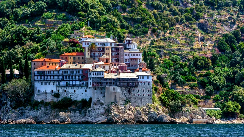 De ce nu există OGLINZI în mănăstirile și chiliile de pe Muntele Athos. Răspunsul este unul surprinzător