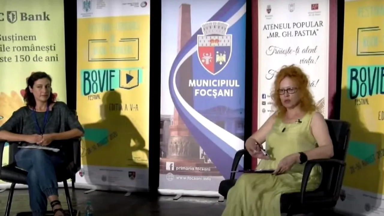 „Ideea de aur” care a reinventat pasiunea de a citi pentru mii de elevi: Festivalul de book-trailere Boovie „supraviețuiește” online pandemiei/ Din 200 de echipe înscrise, doar 70 au reușit să filmeze trailerele