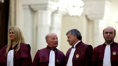 CCR respinge pentru a doua oară statutul parlamentarilor