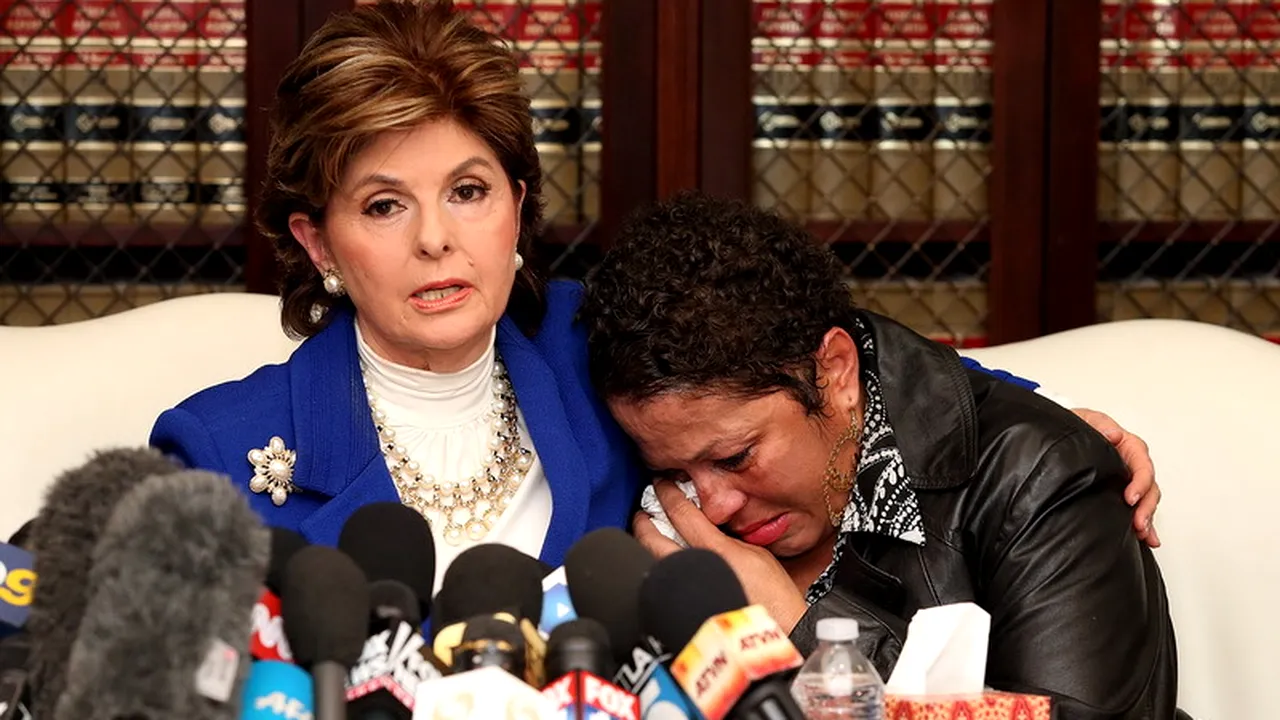 Acuzat de violul a 50 de femei, un actor american răspunde intentând procese împotriva acestora