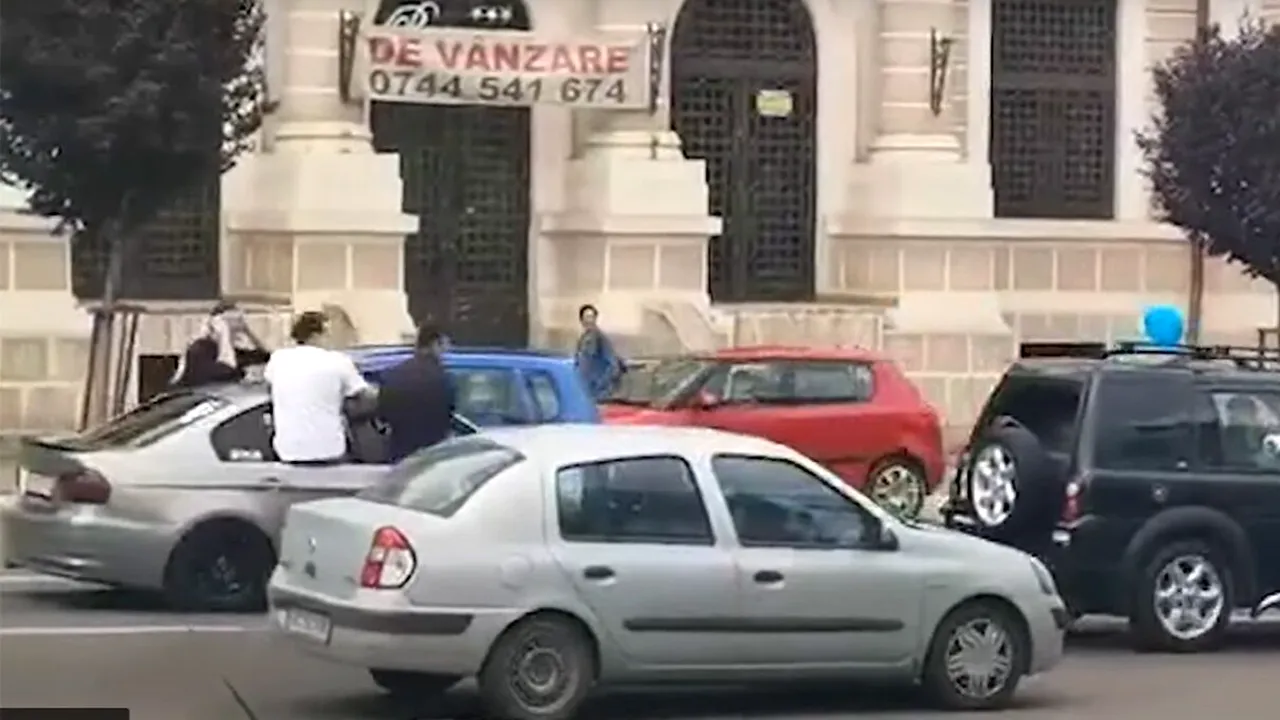 Ce au făcut acești 15 adolescenți din Bârlad, imediat după ce au absolvit liceul. Au fost amendați cu 580 de lei fiecare