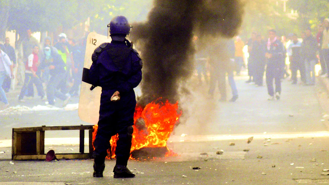 Haos la Beirut! Protestatari atacați cu gaze lacrimogene