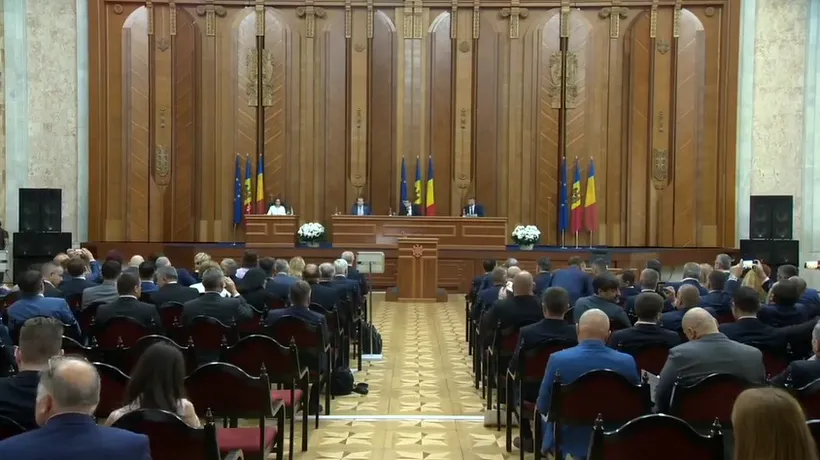VIDEO | Declarație comună semnată de Parlamentul României şi de cel al Rep. Moldova la Chişinău / Maia Sandu: Contăm pe ajutorul României în aderarea la UE / Moment de reculegere în memoria ucrainenilor morți în război